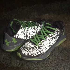 UnderArmour green reflection shoes💚